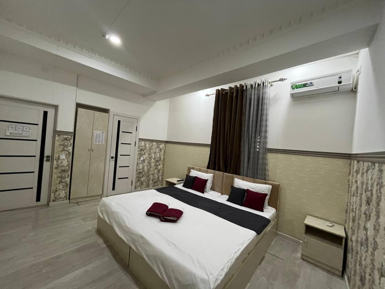 טשקנט Fenix Hotel מראה חיצוני תמונה